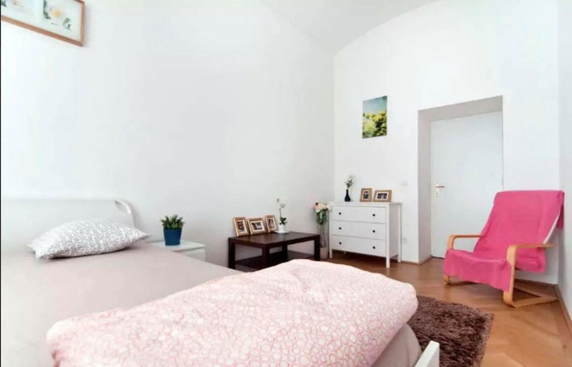 Marvelous Midtown Apartment Wien Exterior foto